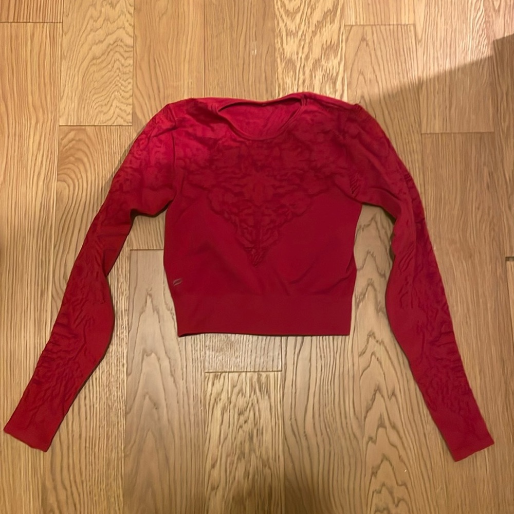 Fabletics crop long sleeve top